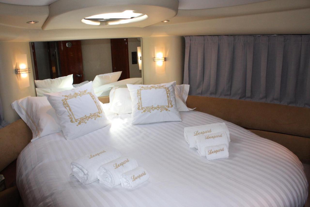 Douro River Private Yacht-accommodation Porto